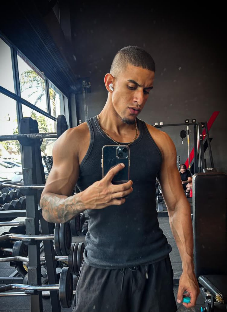 Gustavo Santos, personal trainer